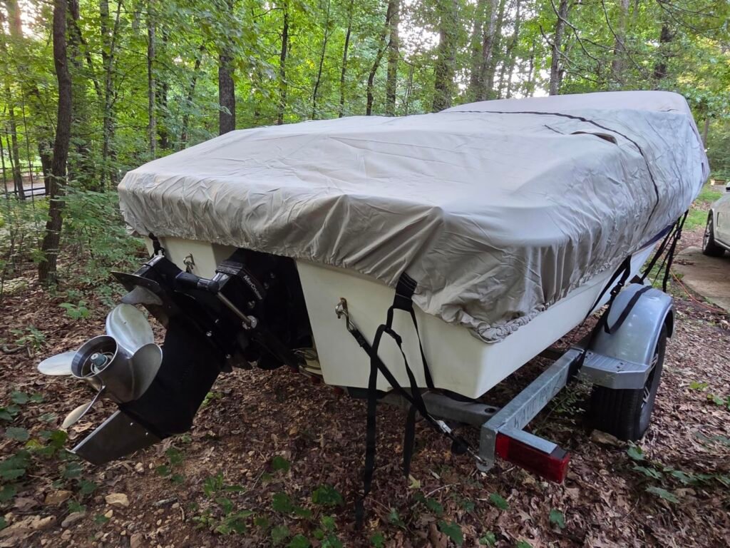 1600D V-Hull Cover product view 3