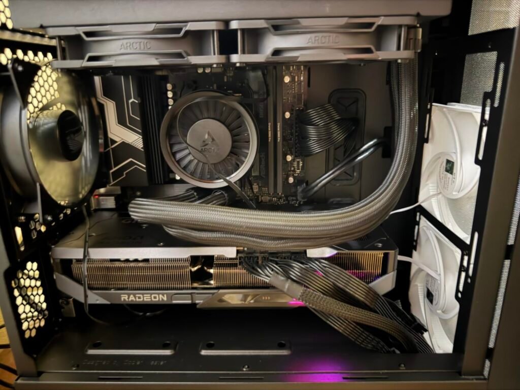 ARCTIC Liquid Freezer III Pro 240 product view 3
