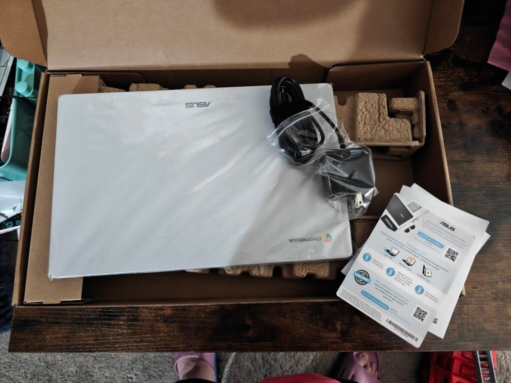 ASUS Chromebook CX15 product view 3