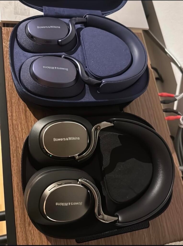Bowers & Wilkins Px8 S2 product view 1