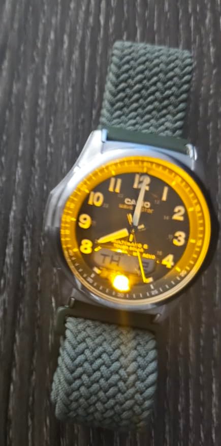 Casio Wave Ceptor product view 2