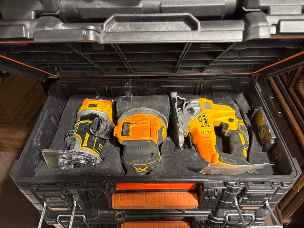 DCK307D1P1 Router/Sander/Jigsaw product view 1