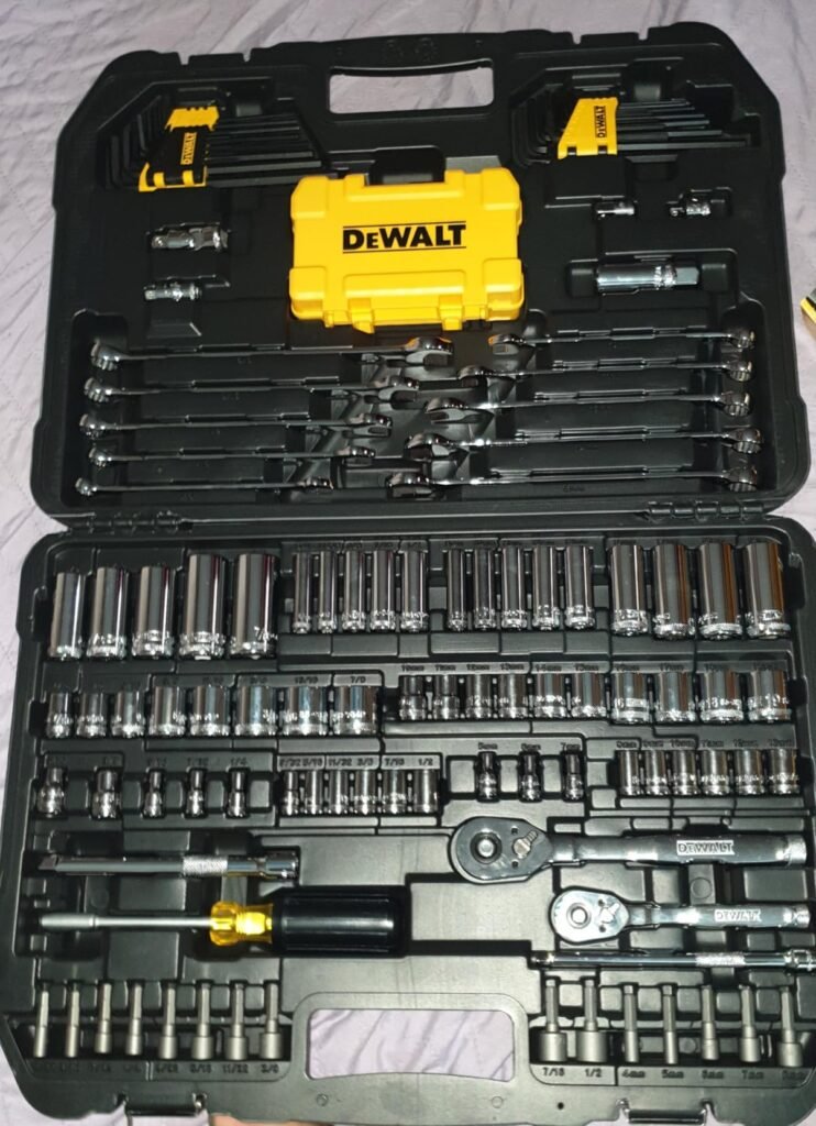 DEWALT 142-Piece Set product view 1