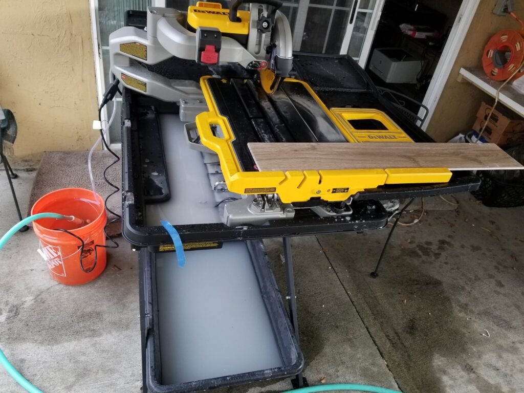 DEWALT D36000S 15-Amp product view 1