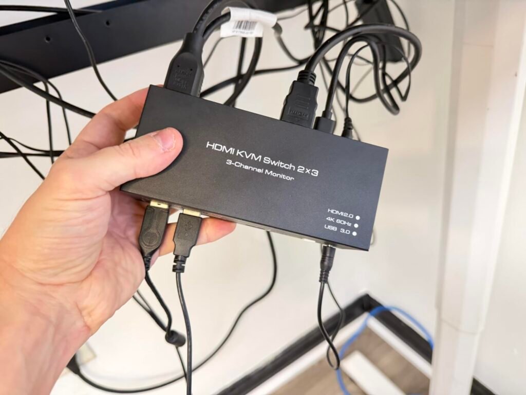 DisplayPort 4K 144Hz product view 1