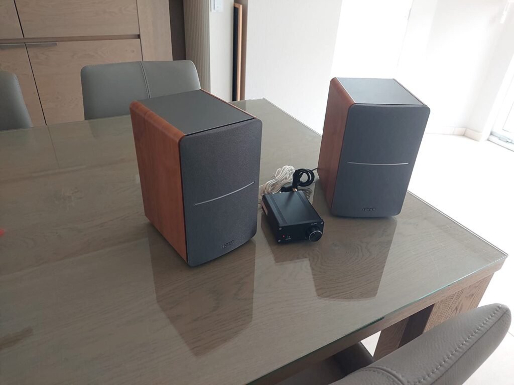 Edifier P12 product view 1