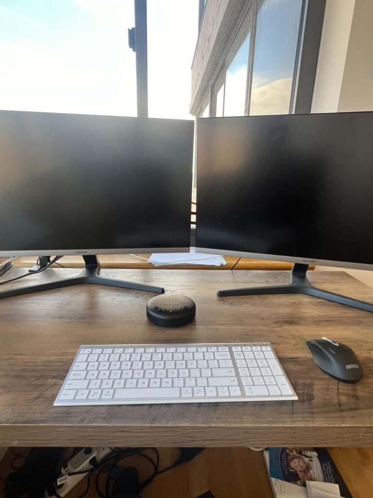 EMEET Luna product view 1