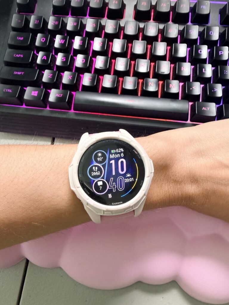 Garmin Forerunner 265 product view 1