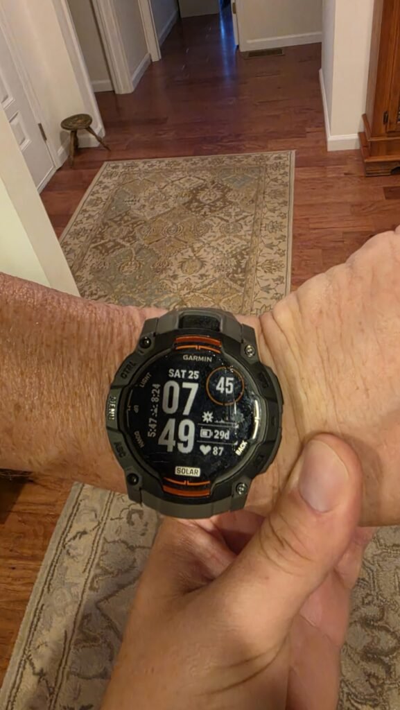 Garmin Instinct 3 Solar product view 2