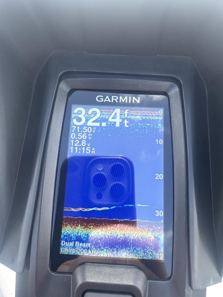 Garmin Striker 4 product view 3