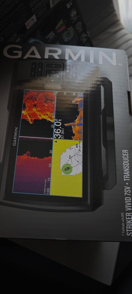 Garmin Striker Vivid 4cv product view 1
