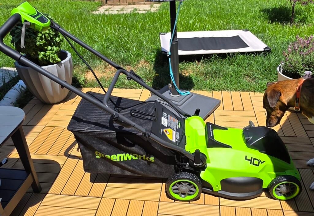 Greenworks 40V 16-Inch product view 2