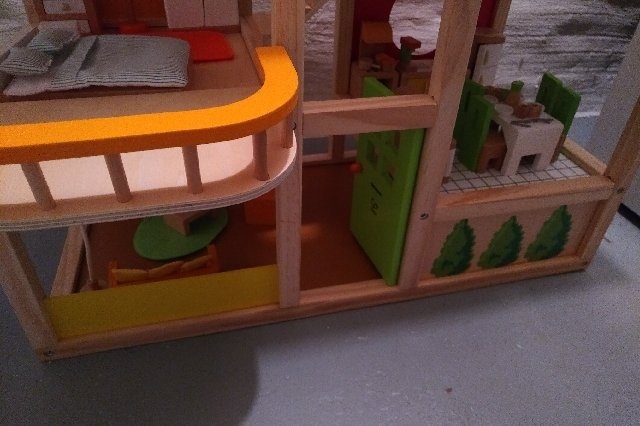 Hape All Seasons House product view 2