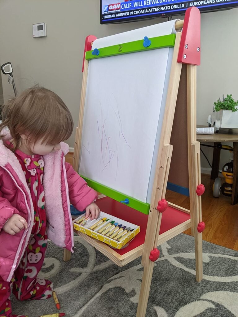 Hape E1010 All-in-1 Easel product view 2
