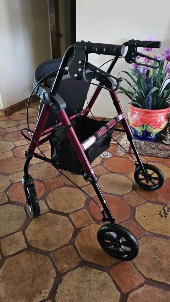 HOMLAND Lightweight Rollator product view 2