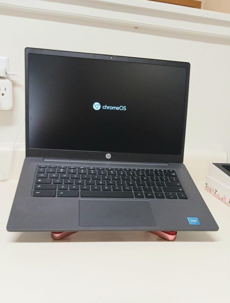 HP 14 Chromebook N100 product view 3