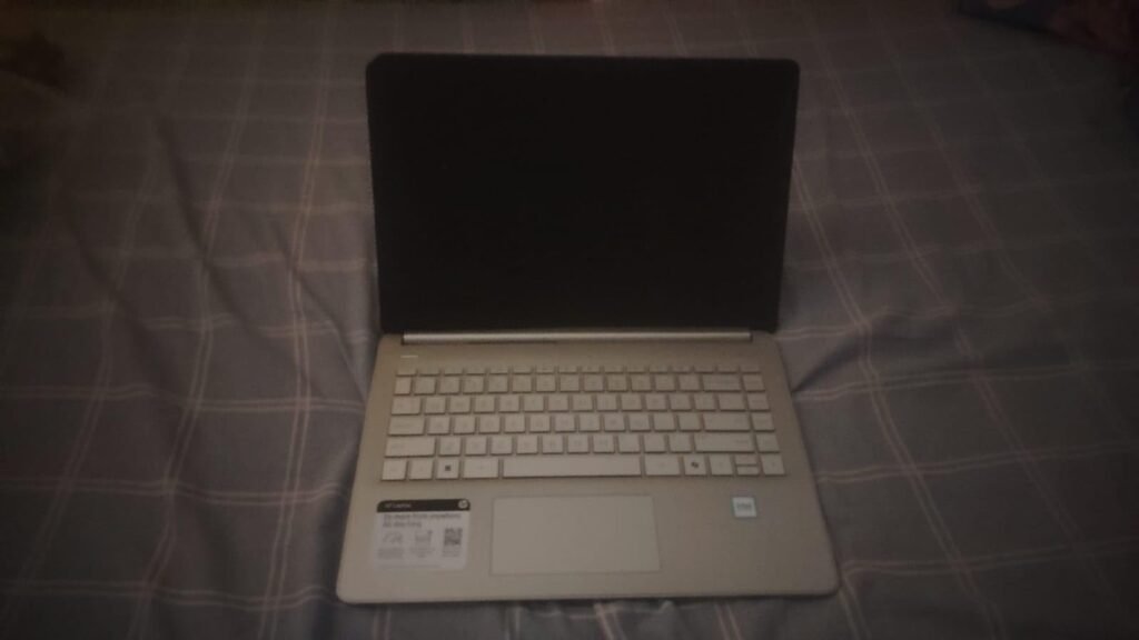 HP Ultrabook 14 Bundle product view 1