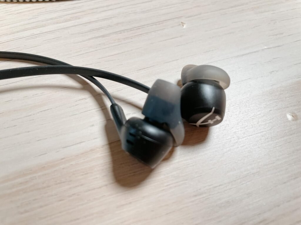 HyperX Cloud Earbuds II product view 3