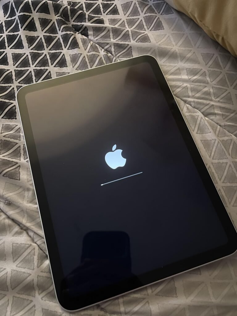 iPad 10.9-inch 2022 Renewed product view 2