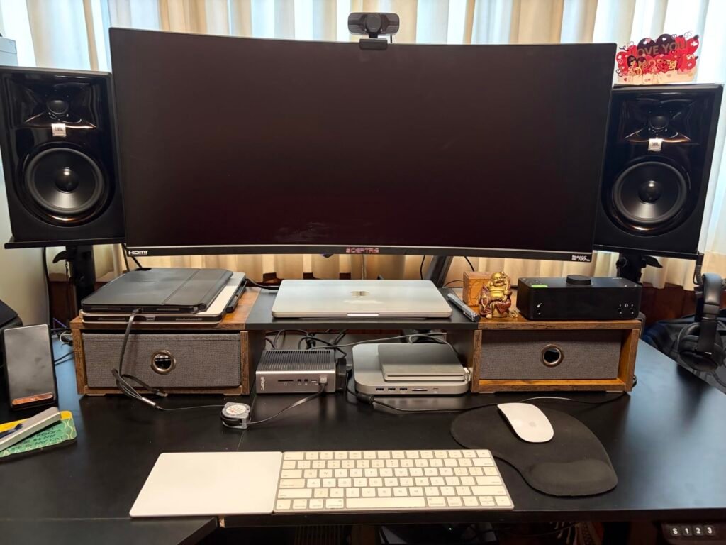 JBL 305P MkII product view 1