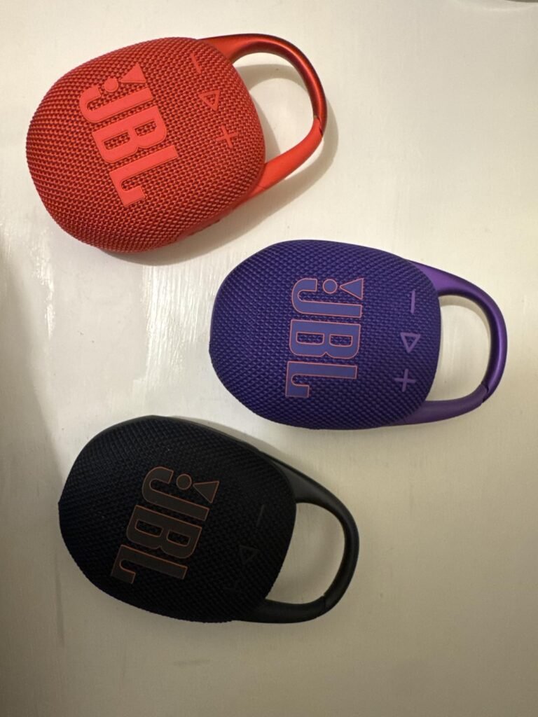 JBL Clip 5 product view 1