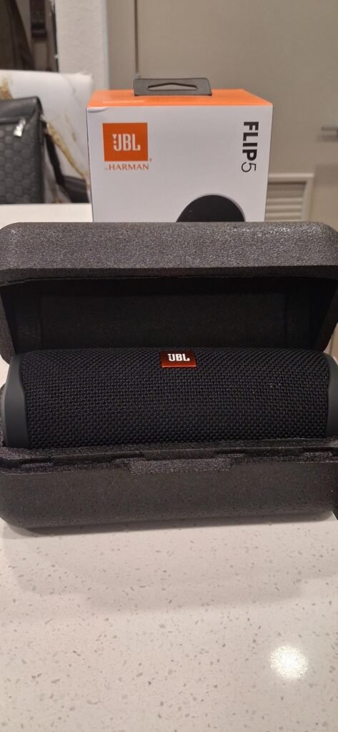 JBL Flip 5 product view 3