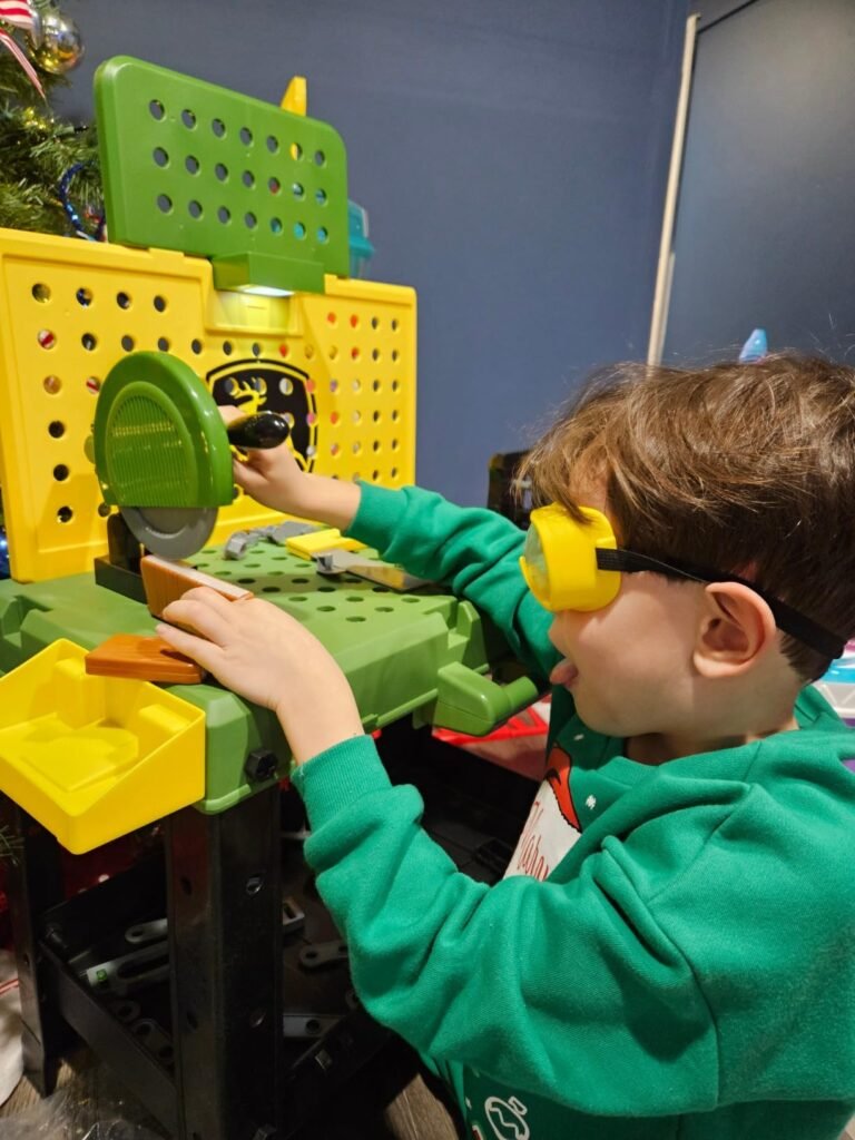John Deere Kids Workbench product view 2