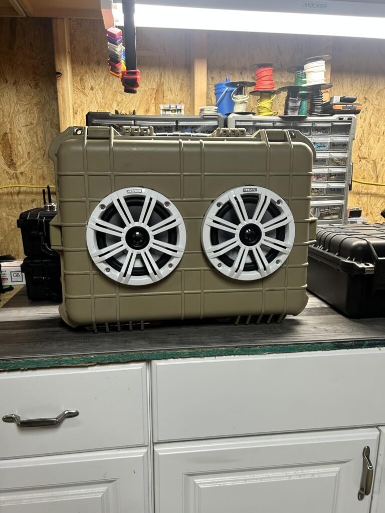 Kicker KM65 product view 3