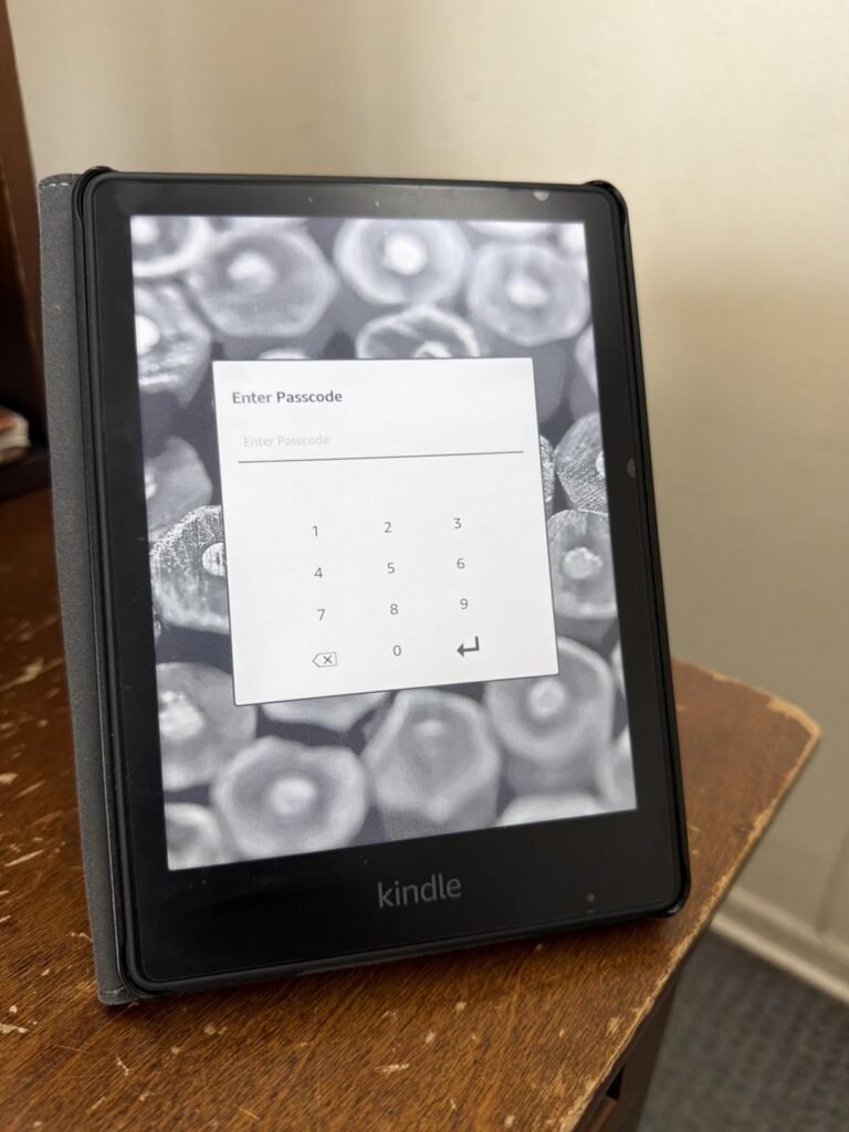 Kindle Paperwhite 8GB product view 3