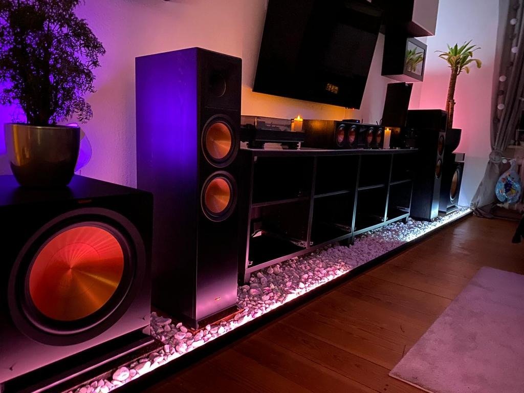 Klipsch RP-8000F product view 2
