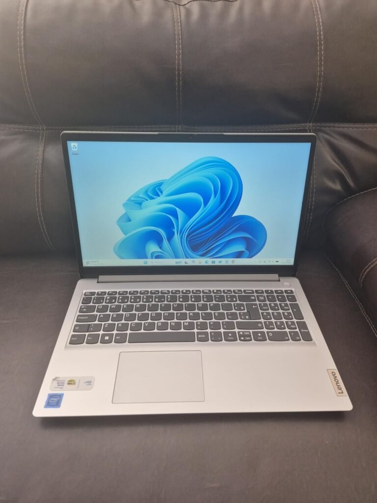 Lenovo Business 15.6 product view 2