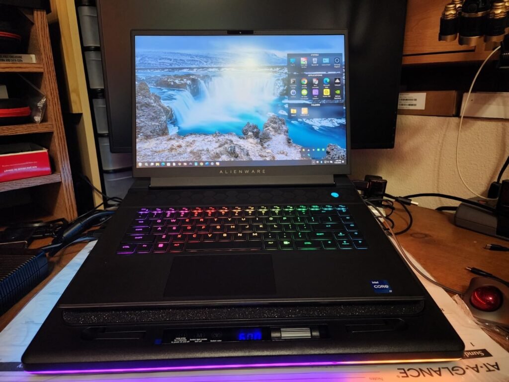 llano V12 RGB product view 1
