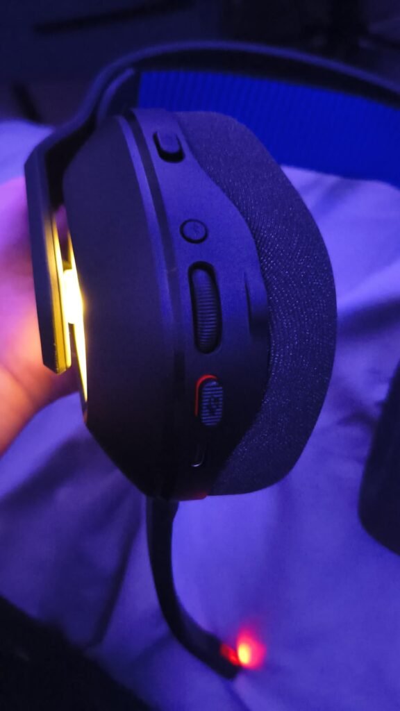 Logitech G522 product view 3