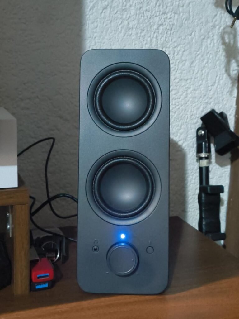 Logitech Z207 product view 1
