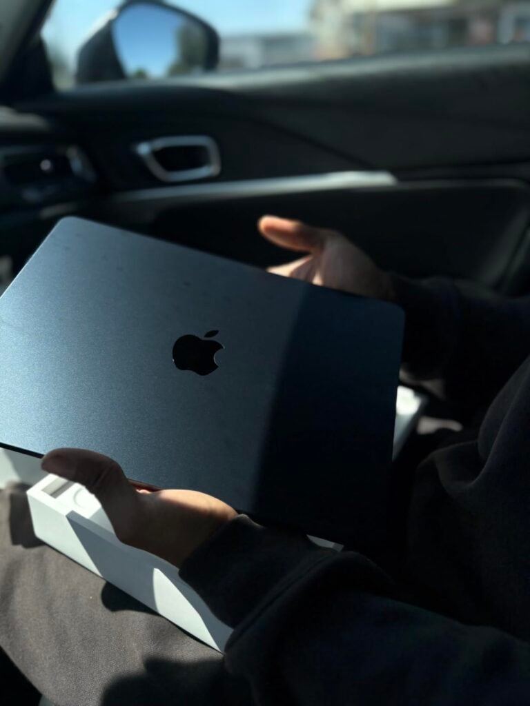 MacBook Air M5 product view 1