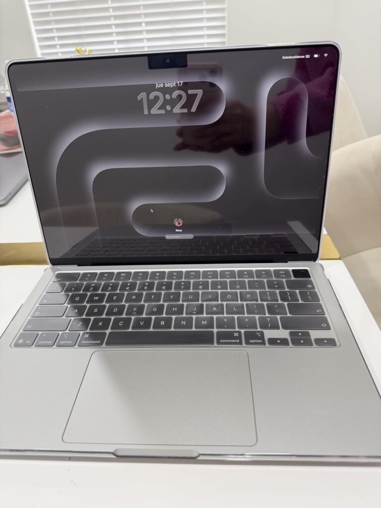 MacBook Air M5 product view 2