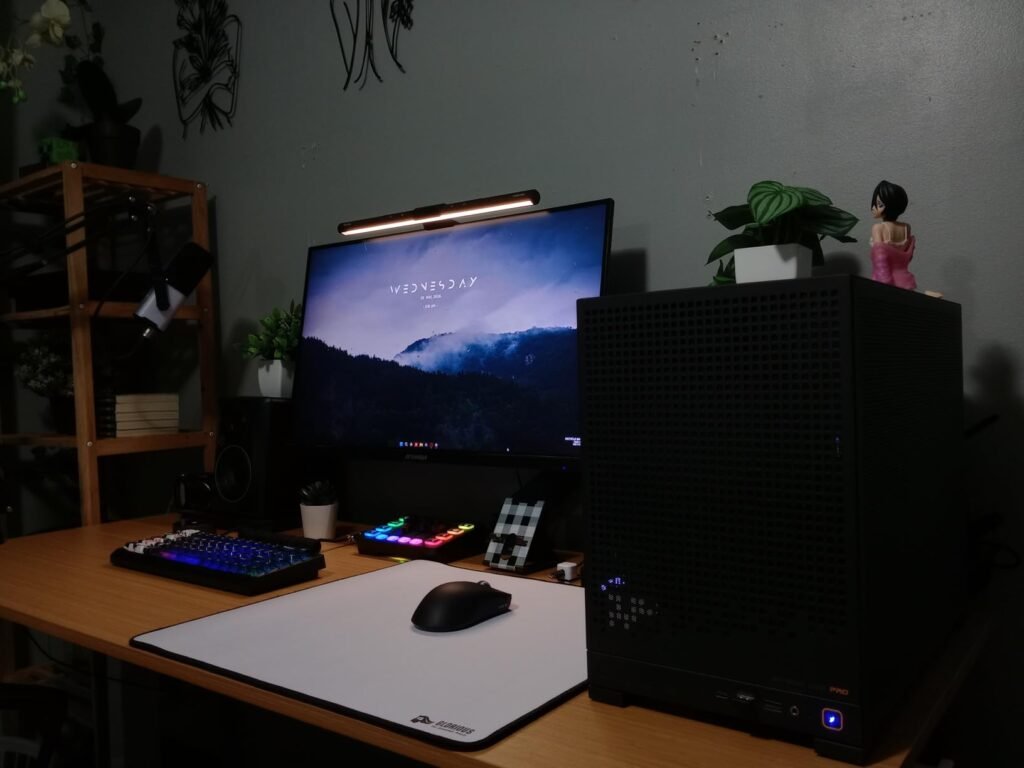 Mackie CR3.5 product view 2
