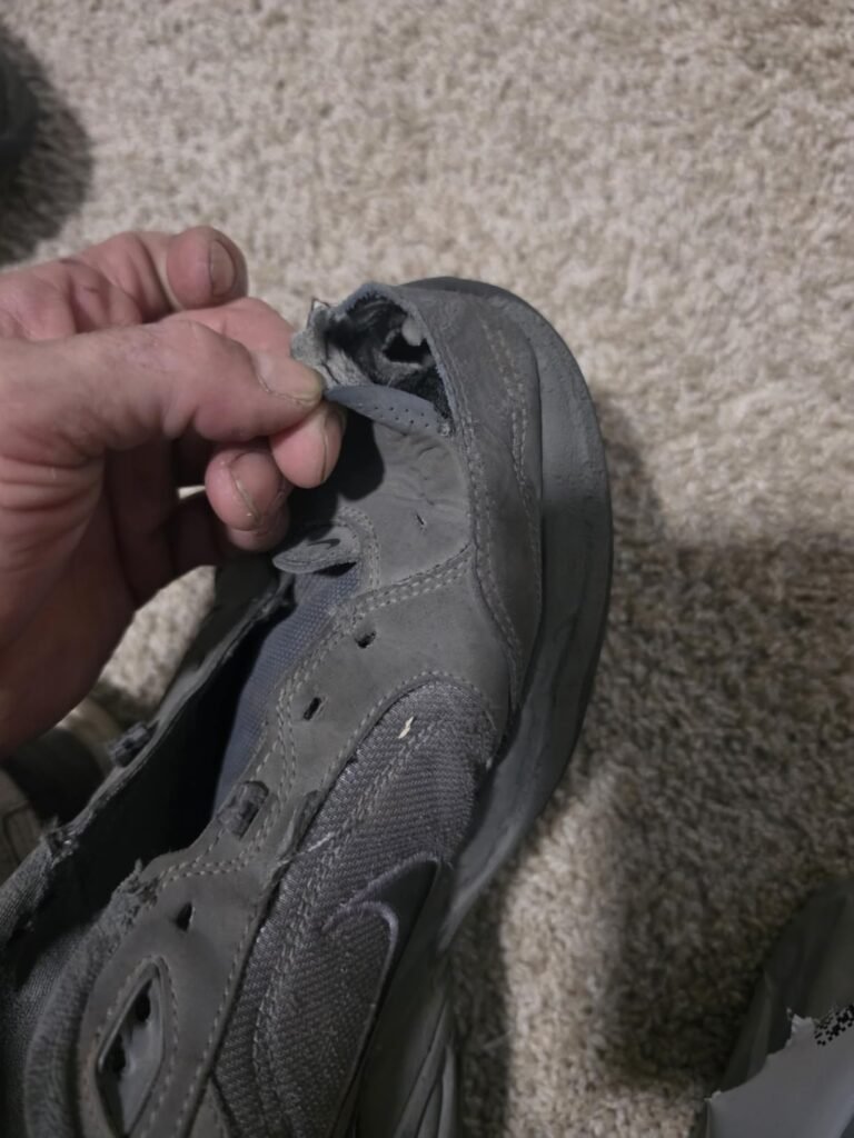 Nike Air Monarch IV product view 2
