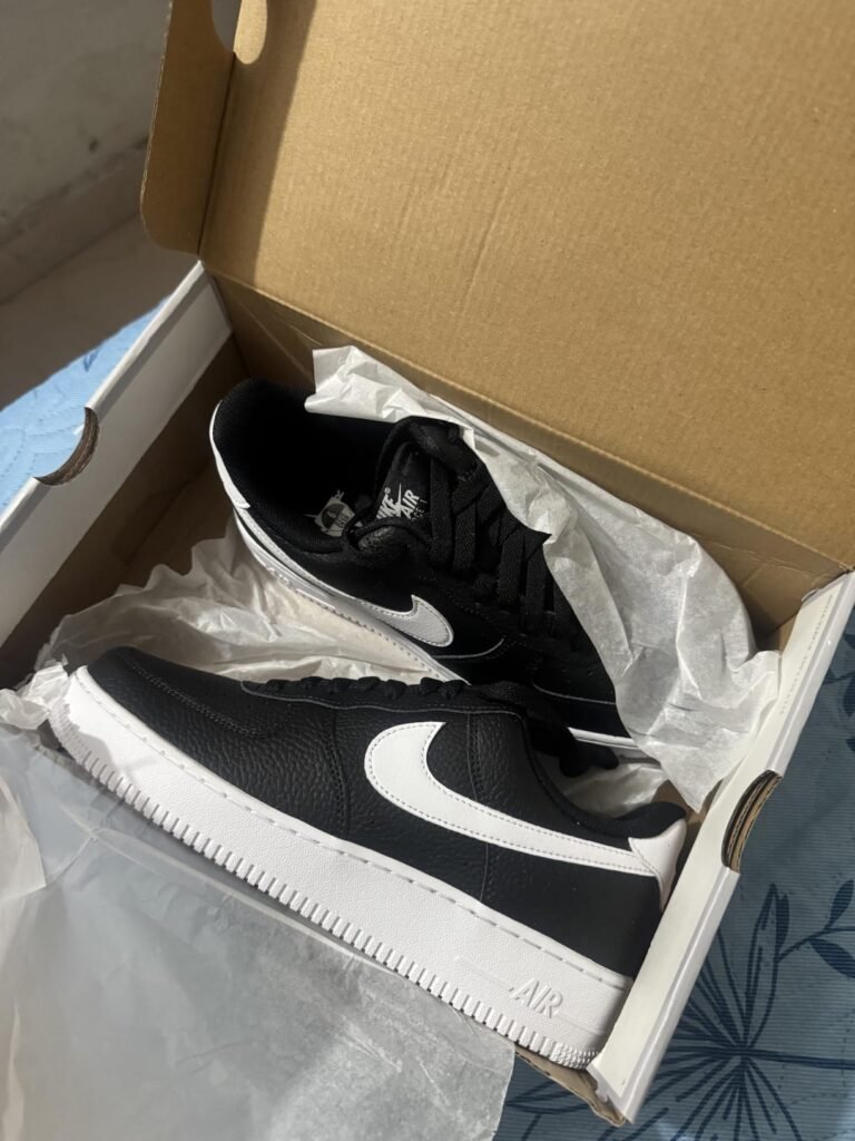 Nike Air Monarch IV product view 3