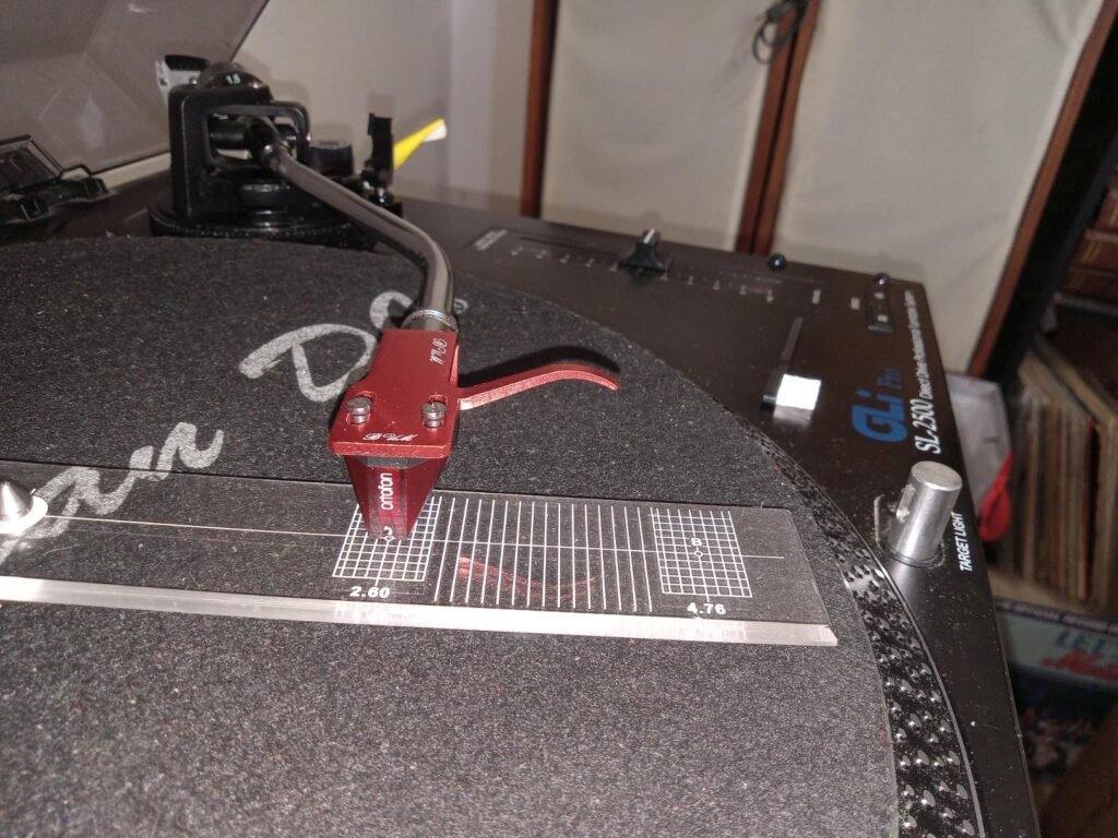 Ortofon 2M Red product view 2