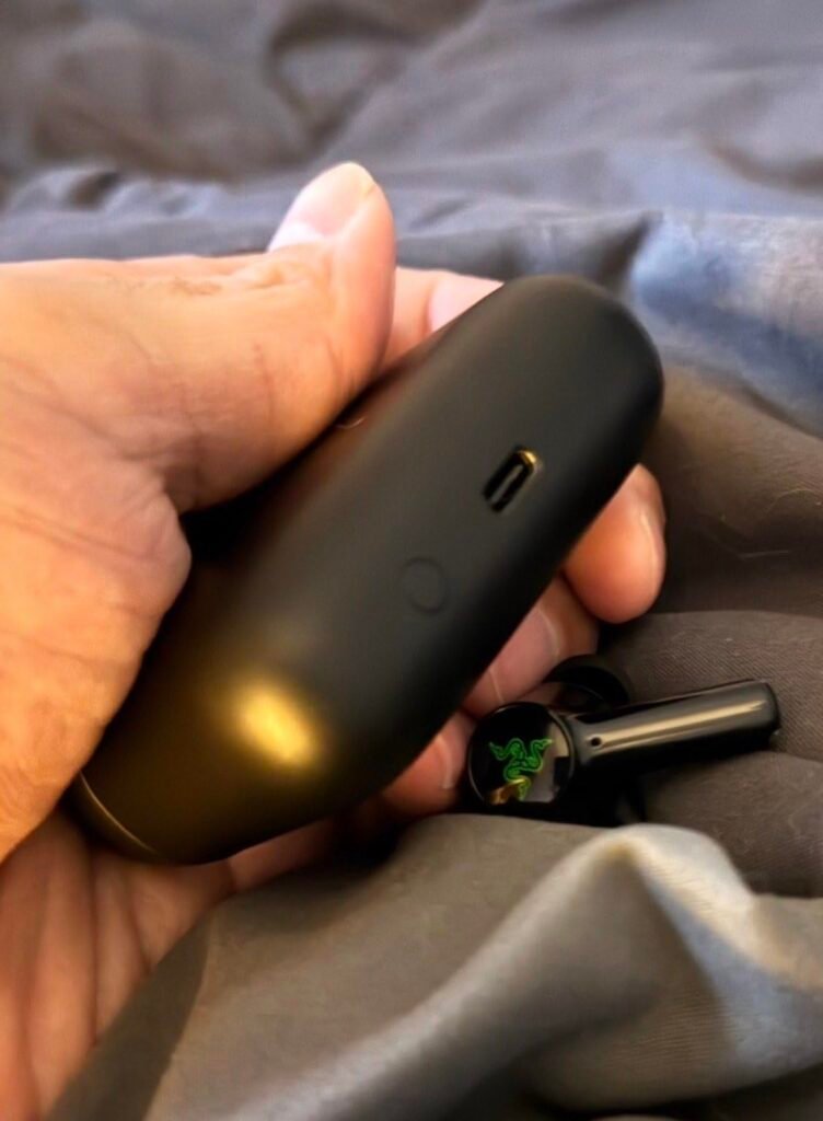 Razer Hammerhead V3 product view 2