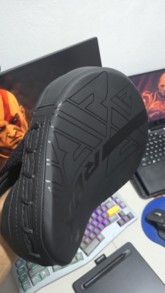 RDX Curved Focus Mitts product view 3