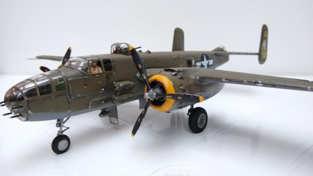 Revell B-25J Mitchell product view 1
