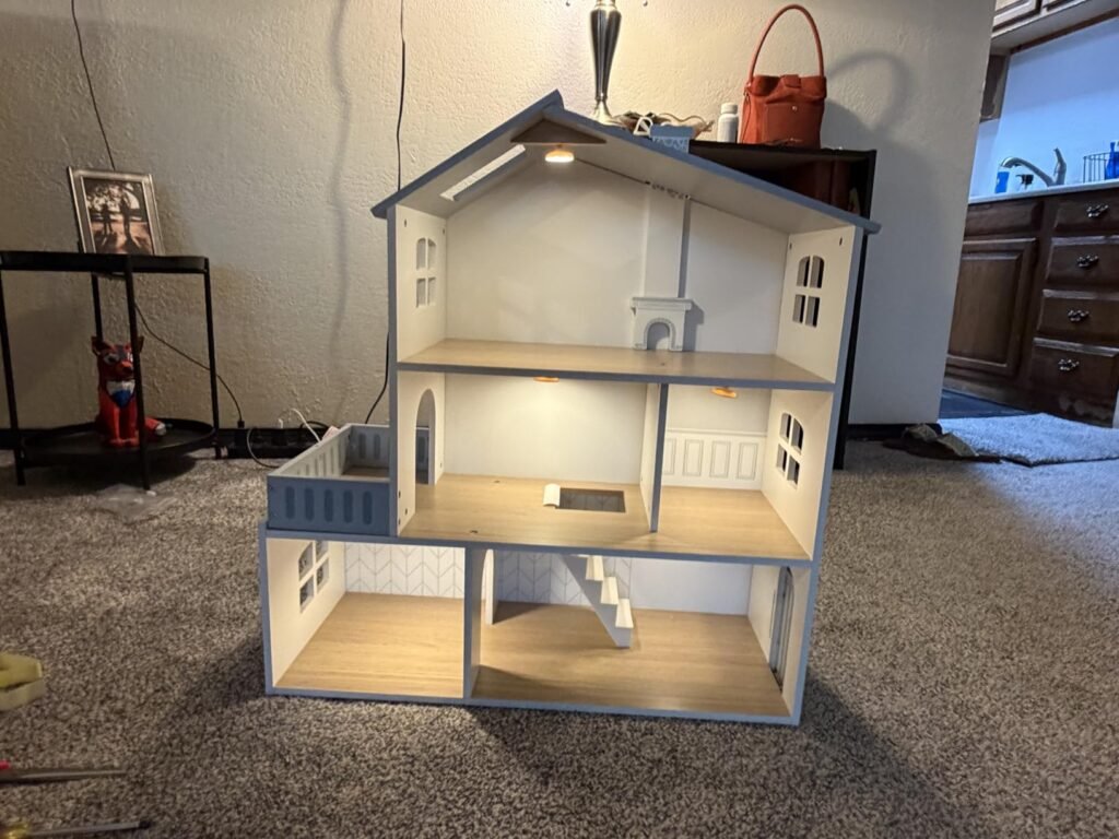 ROBUD Nordic Dollhouse product view 1