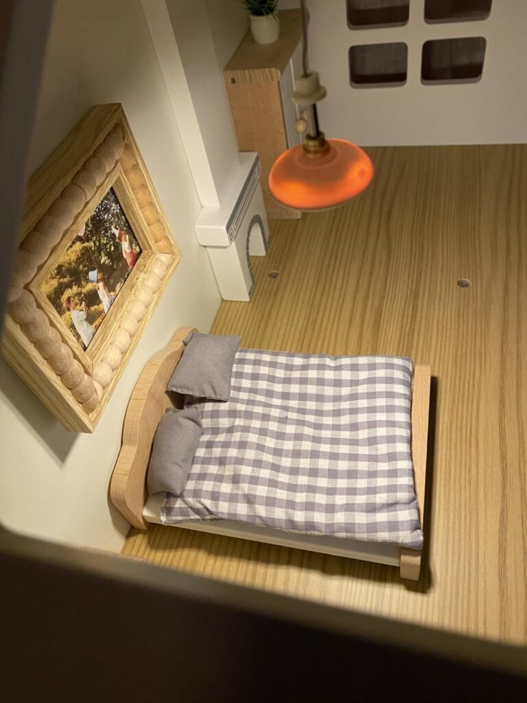 ROBUD Nordic Dollhouse product view 3