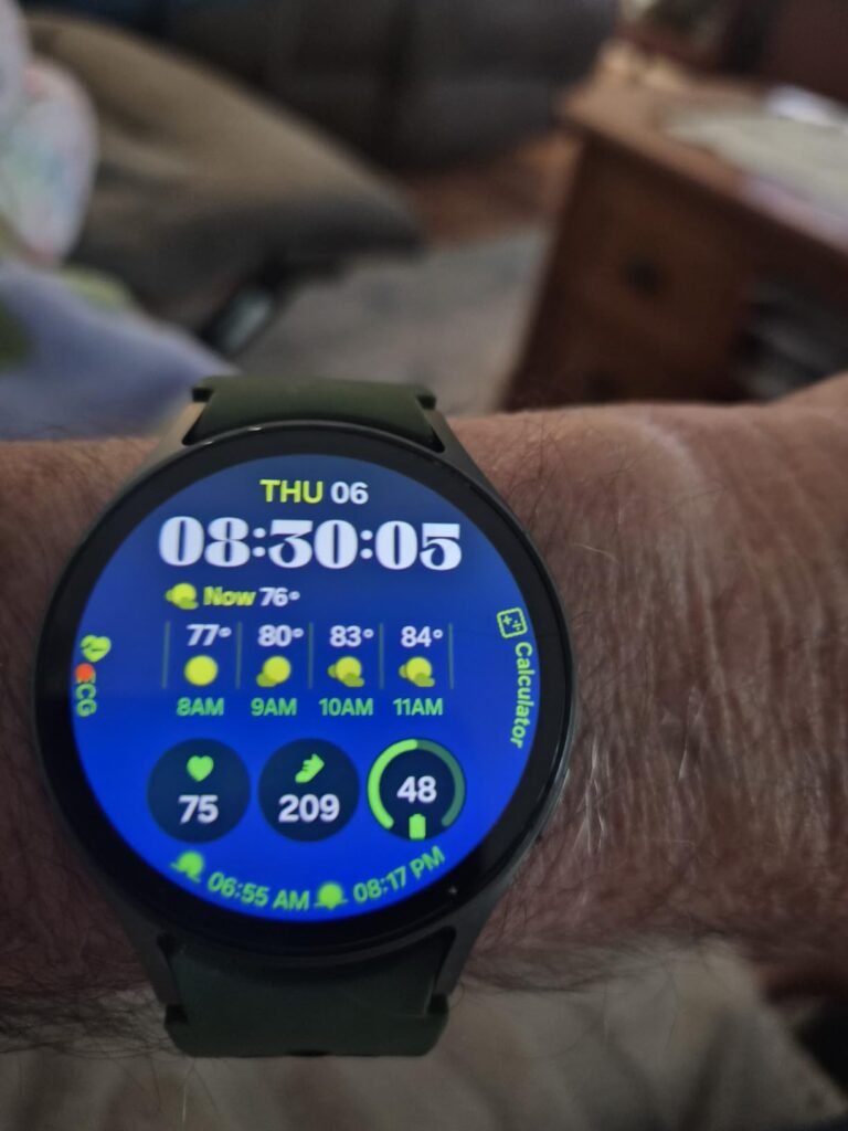 Samsung Galaxy Watch 7 product view 3