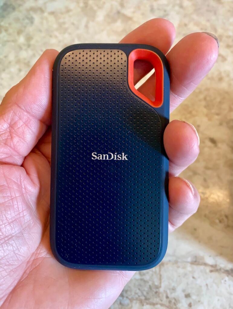 SanDisk Extreme 2TB product view 3