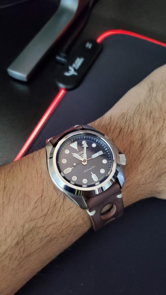 Seiko 5 Sports SRPD51 product view 3