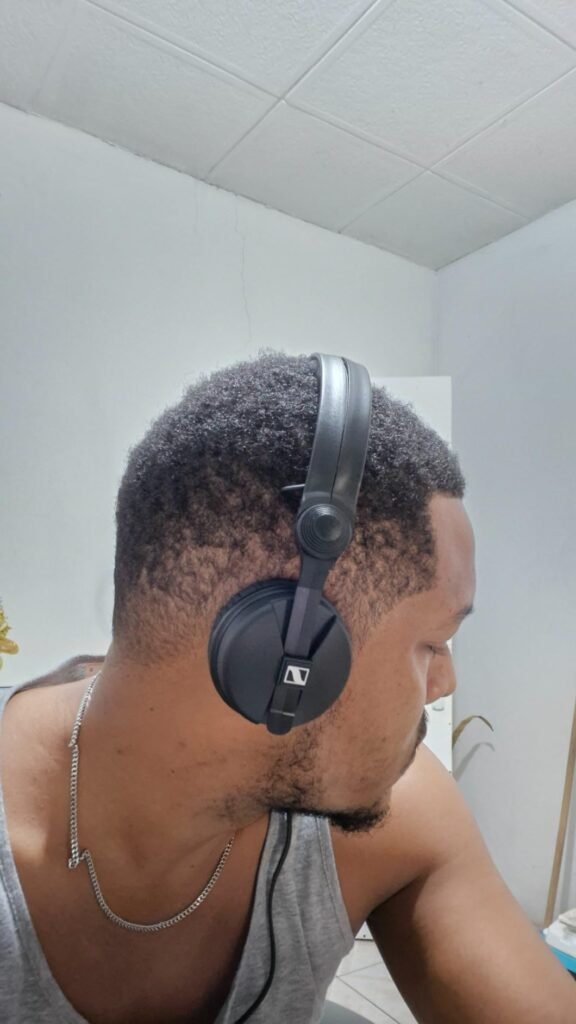Sennheiser HD 25 product view 1