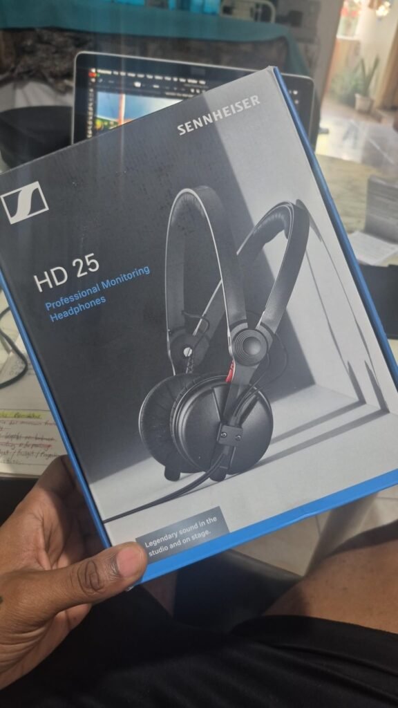 Sennheiser HD 25 product view 3